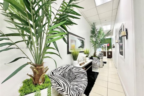 Immobilier commercial à vendre à Miami, Floride № 1959548 - photo 7