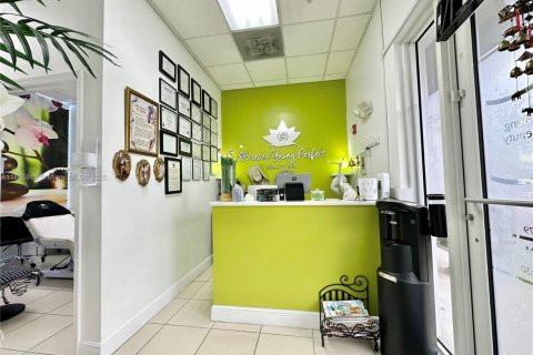 Immobilier commercial à vendre à Miami, Floride № 1959548 - photo 3