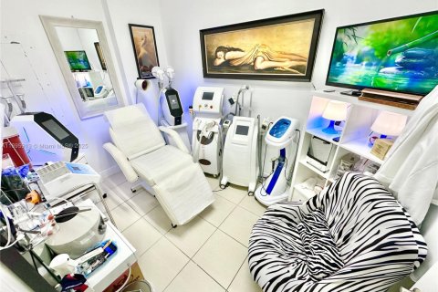 Immobilier commercial à vendre à Miami, Floride № 1959548 - photo 24