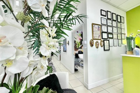 Immobilier commercial à vendre à Miami, Floride № 1959548 - photo 4
