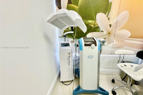 Immobilier commercial à vendre à Miami, Floride № 1959548 - photo 17