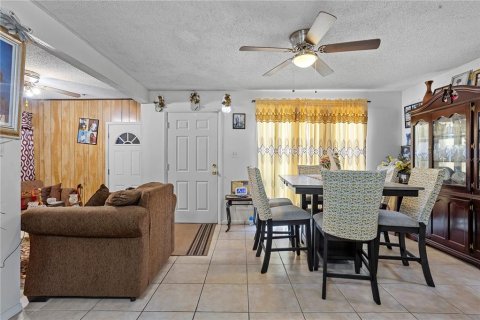 House in Orlando, Florida 3 bedrooms, 117.61 sq.m. № 1722336 - photo 18