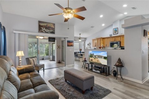 House in Hernando, Florida 3 bedrooms, 138.98 sq.m. № 2393570 - photo 8