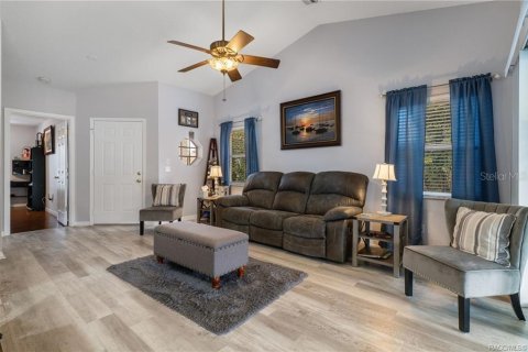House in Hernando, Florida 3 bedrooms, 138.98 sq.m. № 2393570 - photo 10