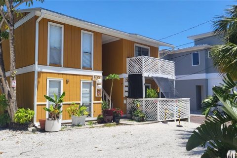 Commercial property in Sarasota, Florida 4 bedrooms, 308.44 sq.m. № 2108333