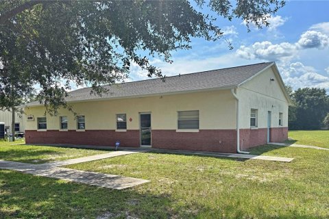 Immobilier commercial à Arcadia, Floride 379.41 m2 № 2356481