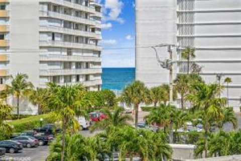 Condominio en South Palm Beach, Florida, 2 dormitorios № 2178457