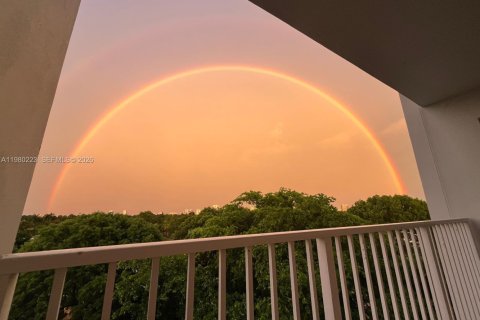 Copropriété à louer à Hollywood, Floride: 1 chambre, 70.14 m2 № 2043949 - photo 6