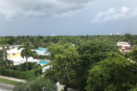 Copropriété à louer à Hollywood, Floride: 1 chambre, 70.14 m2 № 2043949 - photo 10