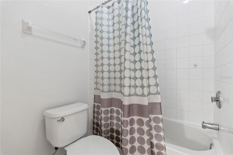 Купить кондоминиум в Киссимми, Флорида 5 комнат, 130.25м2, № 2091595 - фото 16