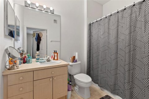 Купить кондоминиум в Киссимми, Флорида 5 комнат, 130.25м2, № 2091595 - фото 10