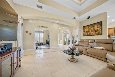 House in Weeki Wachee, Florida 3 bedrooms, 219.62 sq.m. № 1882825 - photo 12