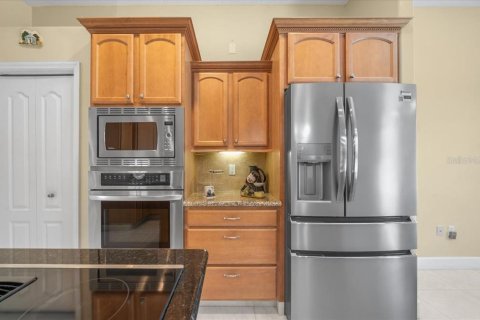 House in Weeki Wachee, Florida 3 bedrooms, 219.62 sq.m. № 1882825 - photo 20