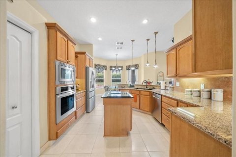 House in Weeki Wachee, Florida 3 bedrooms, 219.62 sq.m. № 1882825 - photo 16