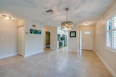 Townhouse in Port Orange, Florida 2 bedrooms, 109.16 sq.m. № 1677139 - photo 11