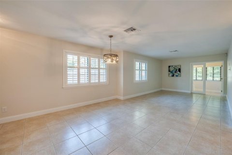 Townhouse in Port Orange, Florida 2 bedrooms, 109.16 sq.m. № 1677139 - photo 6