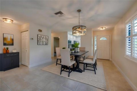 Townhouse in Port Orange, Florida 2 bedrooms, 109.16 sq.m. № 1677139 - photo 10