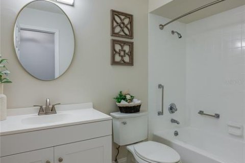Townhouse in Port Orange, Florida 2 bedrooms, 109.16 sq.m. № 1677139 - photo 25