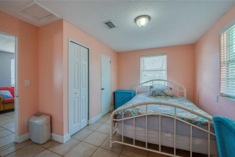 House in Ormond Beach, Florida 2 bedrooms, 49.05 sq.m. № 2428826 - photo 9
