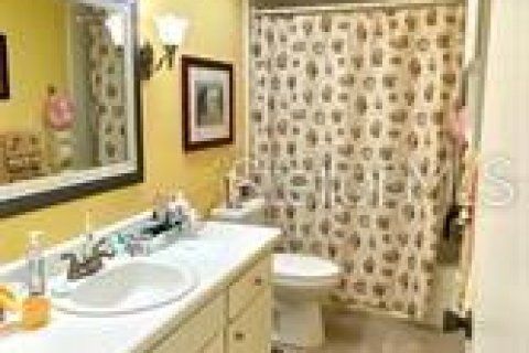 House in Clearwater, Florida 1 bedroom, 90.49 sq.m. № 2210565 - photo 13