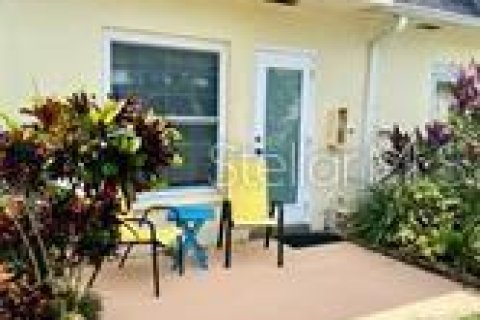 House in Clearwater, Florida 1 bedroom, 90.49 sq.m. № 2210565 - photo 15
