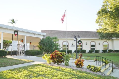 House in Clearwater, Florida 1 bedroom, 90.49 sq.m. № 2210565 - photo 22
