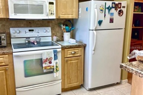 House in Clearwater, Florida 1 bedroom, 90.49 sq.m. № 2210565 - photo 5