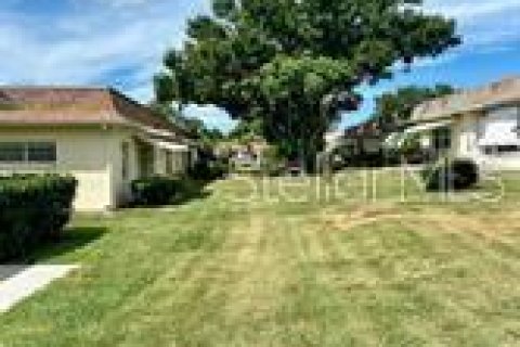 House in Clearwater, Florida 1 bedroom, 90.49 sq.m. № 2210565 - photo 16