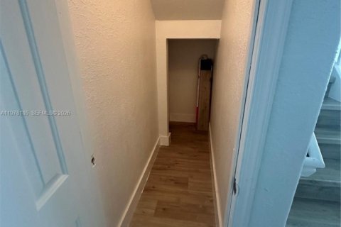 Townhouse in Homestead, Florida 3 bedrooms, 120.96 sq.m. № 2042034 - photo 28