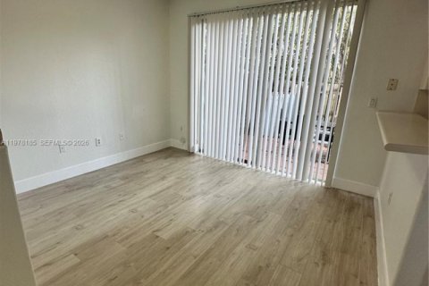 Townhouse in Homestead, Florida 3 bedrooms, 120.96 sq.m. № 2042034 - photo 29