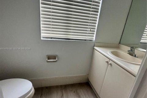 Townhouse in Homestead, Florida 3 bedrooms, 120.96 sq.m. № 2042034 - photo 23