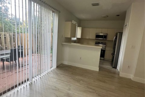 Townhouse in Homestead, Florida 3 bedrooms, 120.96 sq.m. № 2042034 - photo 4