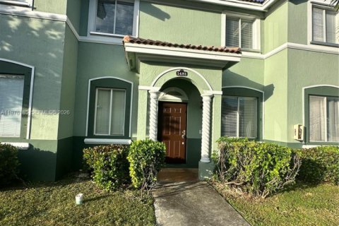 Townhouse in Homestead, Florida 3 bedrooms, 120.96 sq.m. № 2042034