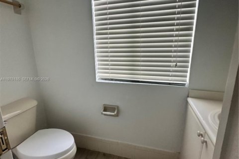 Townhouse in Homestead, Florida 3 bedrooms, 120.96 sq.m. № 2042034 - photo 18