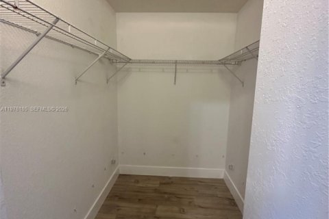 Townhouse in Homestead, Florida 3 bedrooms, 120.96 sq.m. № 2042034 - photo 22