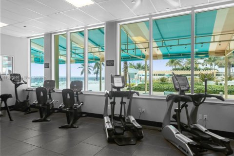 Condo in Hollywood, Florida  № 2059663 - photo 26