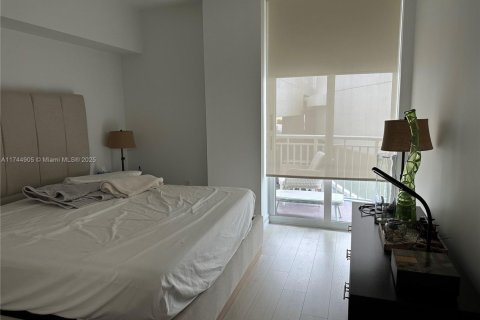 Condominio en venta en Hallandale Beach, Florida, 2 dormitorios, 117.99 m2 № 1934173 - foto 18