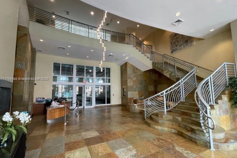Condominio en venta en Hallandale Beach, Florida, 2 dormitorios, 117.99 m2 № 1934173 - foto 9