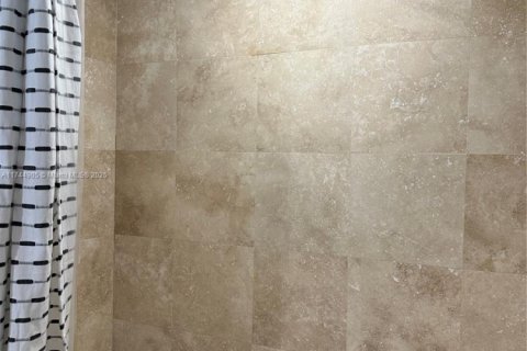 Condominio en venta en Hallandale Beach, Florida, 2 dormitorios, 117.99 m2 № 1934173 - foto 26