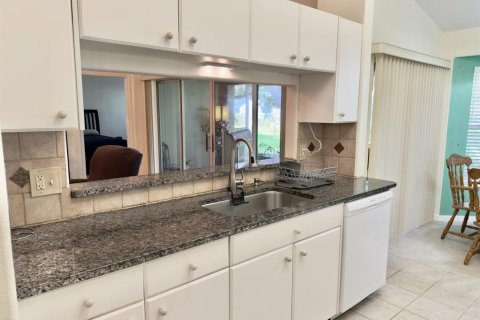 House in Hudson, Florida 2 bedrooms, 124.58 sq.m. № 1785562 - photo 17