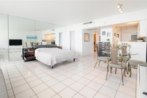 Студия в кондо в Майами-Бич, Флорида № 2034903