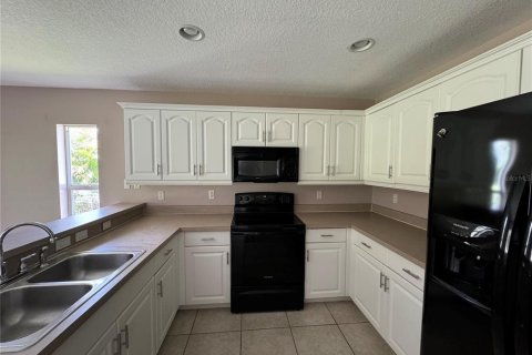 House in Rotonda, Florida 3 bedrooms, 151.62 sq.m. № 1359666 - photo 12