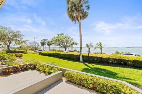 Townhouse in Clearwater, Florida 3 bedrooms, 204.38 sq.m. № 1602912 - photo 17