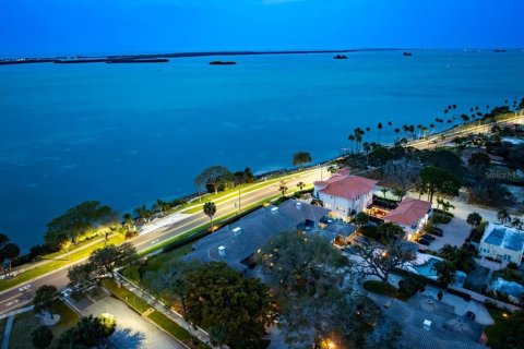 Townhouse in Clearwater, Florida 3 bedrooms, 204.38 sq.m. № 1602912 - photo 8