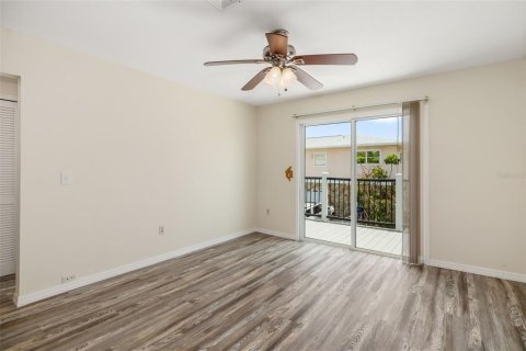 Copropriété à vendre à Bradenton Beach, Floride: 2 chambres, 70.14 m2 № 1782824 - photo 3
