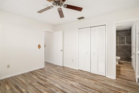 Condo in Bradenton Beach, Florida, 2 bedrooms  № 1782824 - photo 22