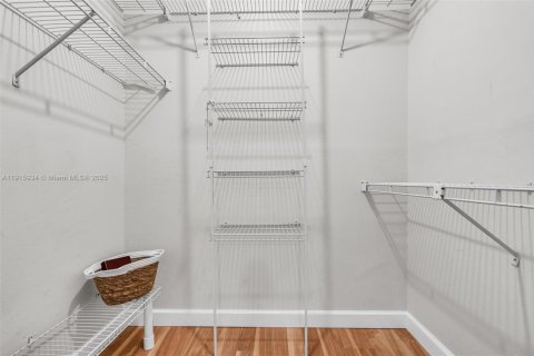 Condo in Weston, Florida, 2 bedrooms  № 1971724 - photo 20