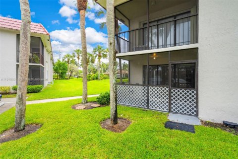 Condo in Weston, Florida, 2 bedrooms  № 1971724 - photo 26