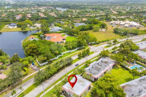 Condo in Weston, Florida, 2 bedrooms  № 1971724 - photo 27