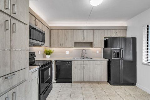 Condo in Weston, Florida, 2 bedrooms  № 1971724 - photo 6